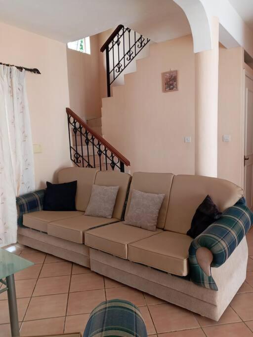 Sunshine Luxurious Villa:4 Mins Walk From Beach Flic-en-Flacq Екстериор снимка
